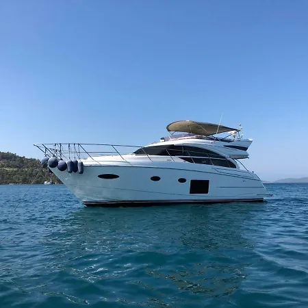 2017 Princess 52 Fly Yacht In